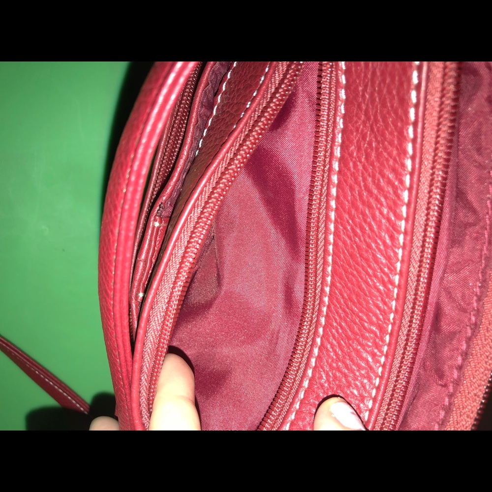 Red - Picture 4 of 5